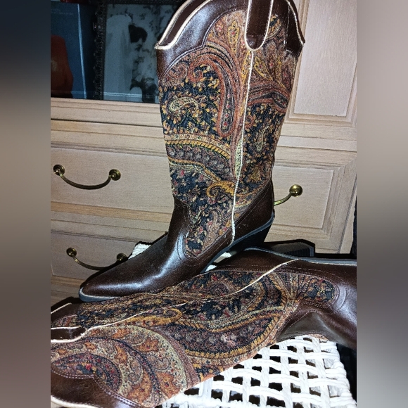 Cowboy boots with paisley fabric - Picture 4 of 7
